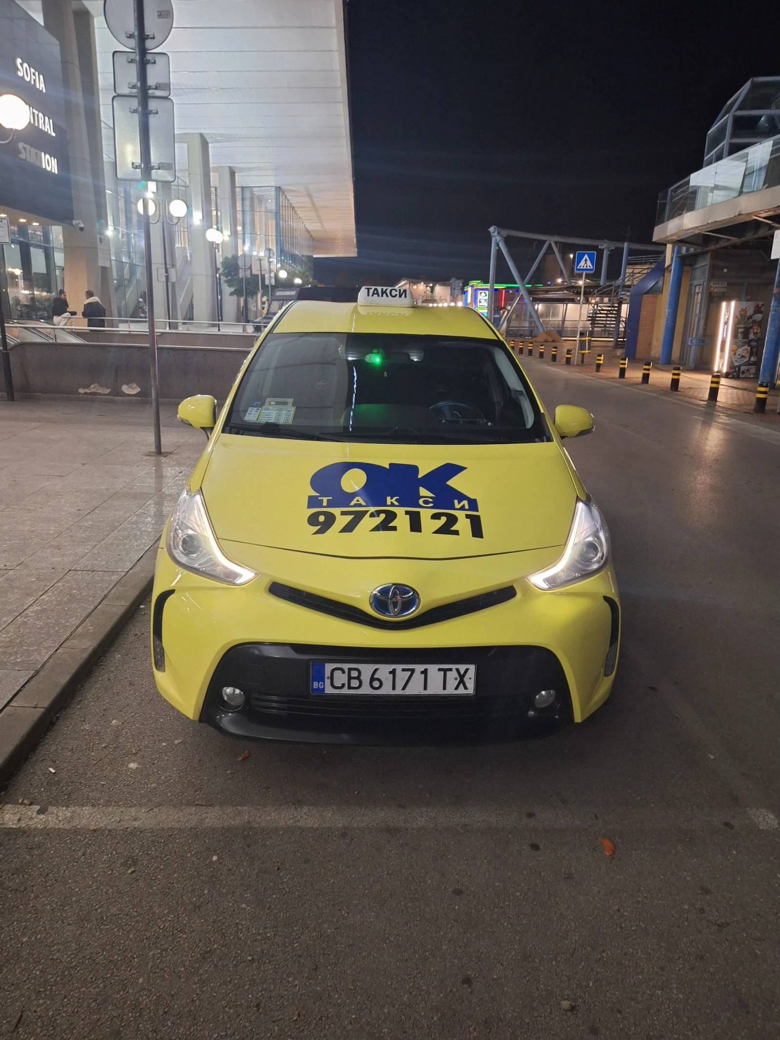 Toyota Prius Prius+ 1.8 hybrid , снимка 1