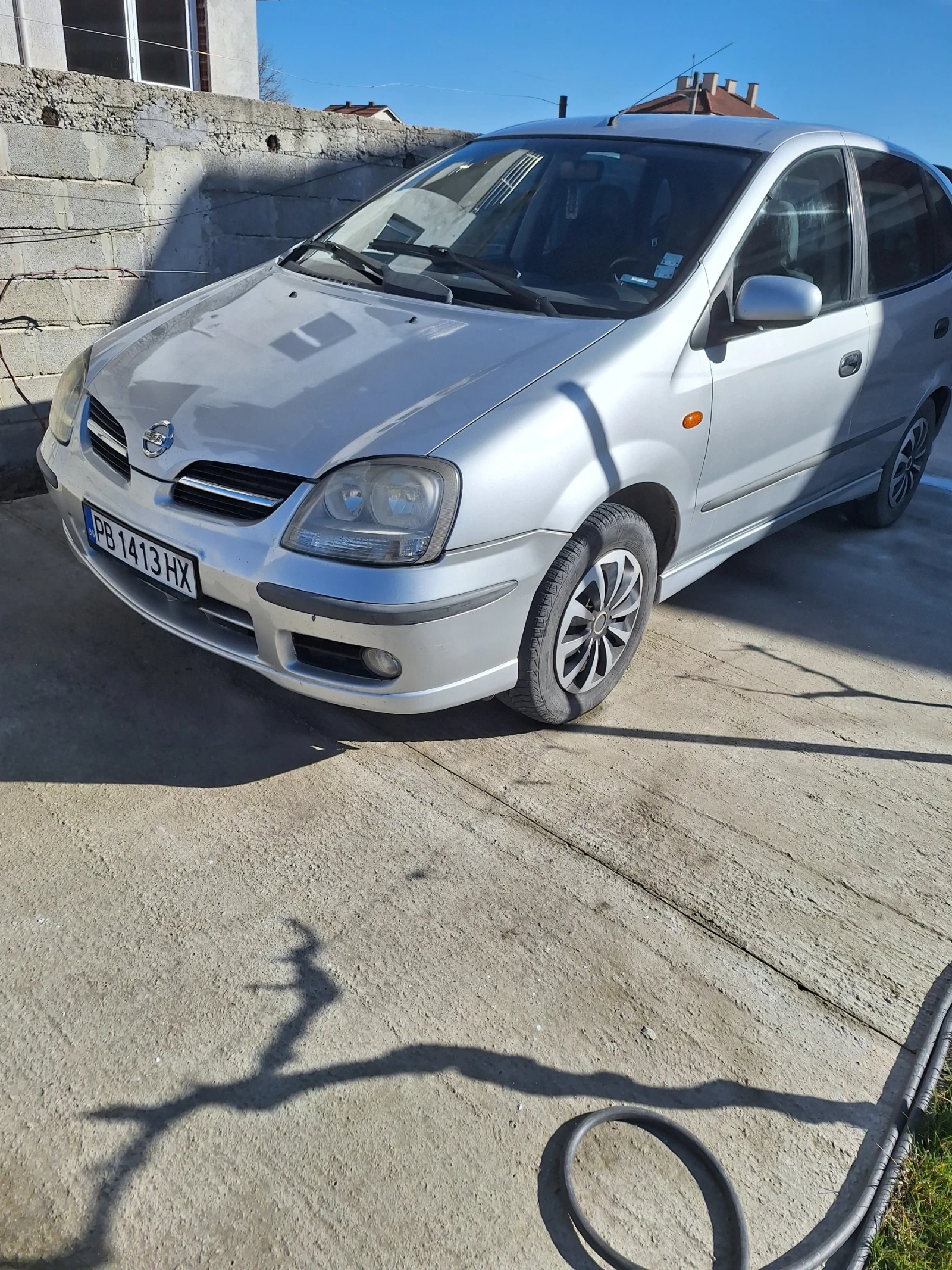 Nissan Almera tino 1.8 - изображение 4
