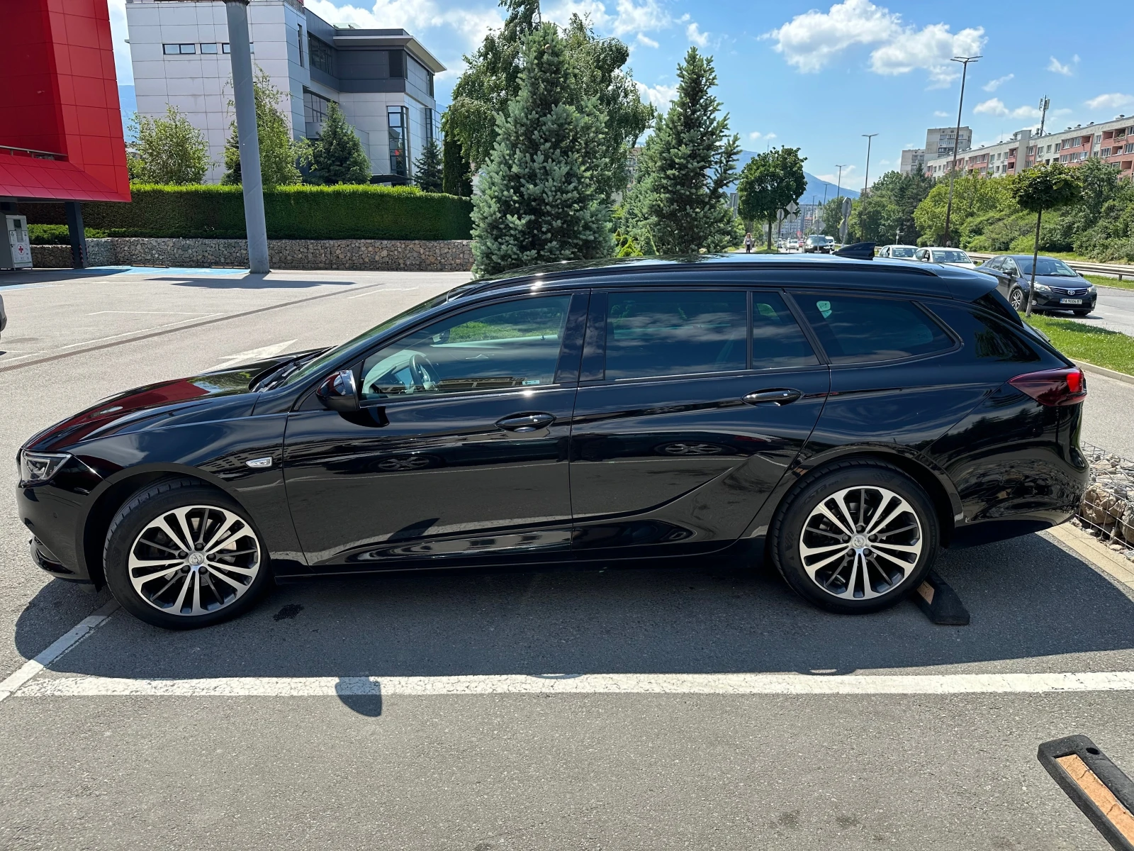 Opel Insignia Sports Tourer 2.0d Automatic Innovation  - изображение 4
