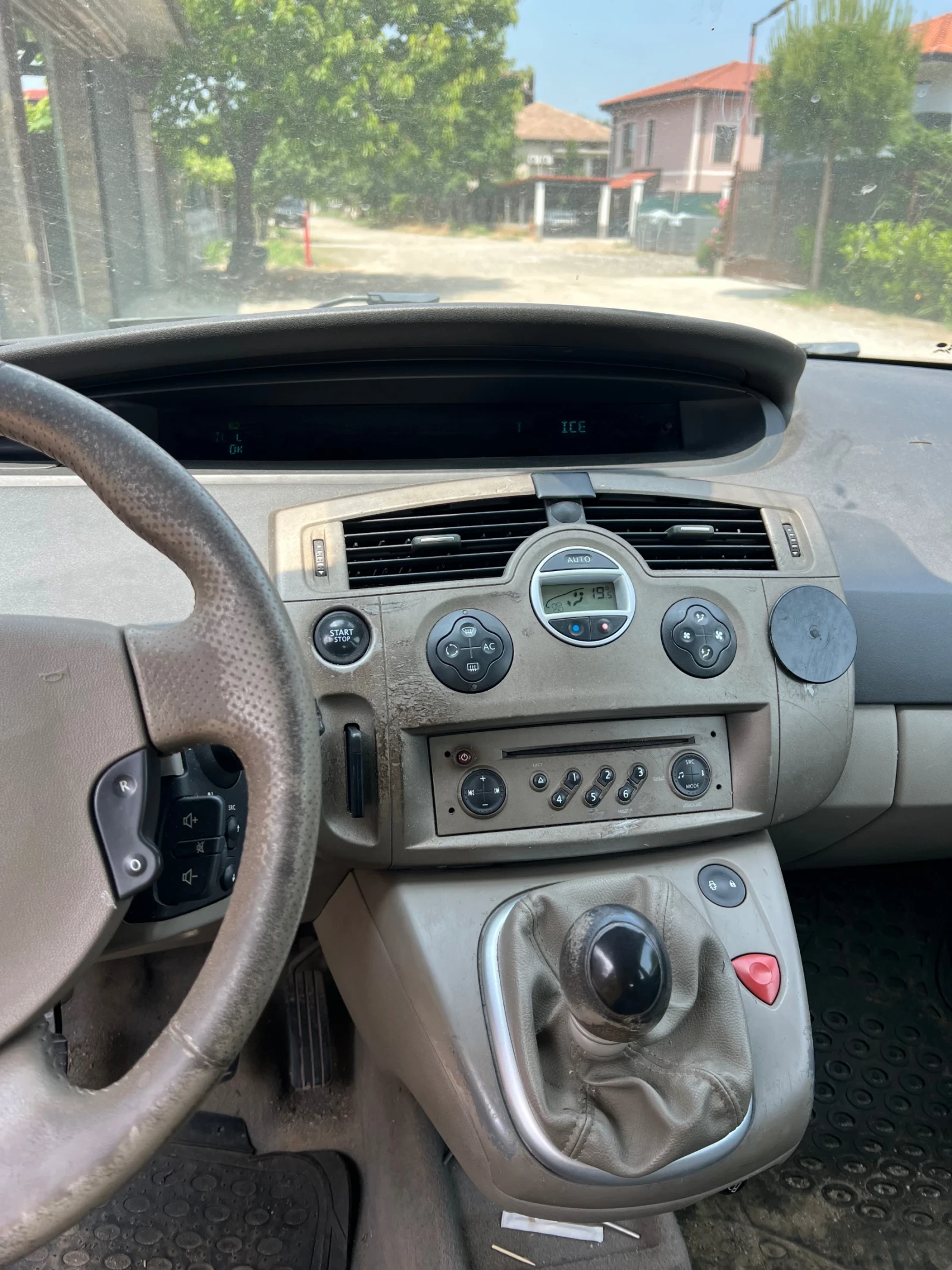 Renault Scenic  - изображение 3