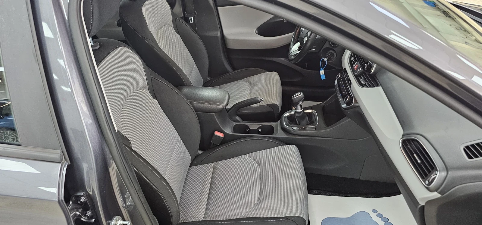 Hyundai I30 1.6d нави Германия Лизинг  - изображение 6
