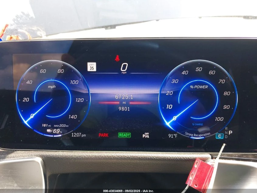 Mercedes-Benz EQB 350 SUV 4MATIC* подгрев* Heads-up дисплей* панорам - изображение 9