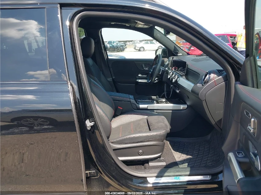 Mercedes-Benz EQB 350 SUV 4MATIC* подгрев* Heads-up дисплей* панорам - изображение 7