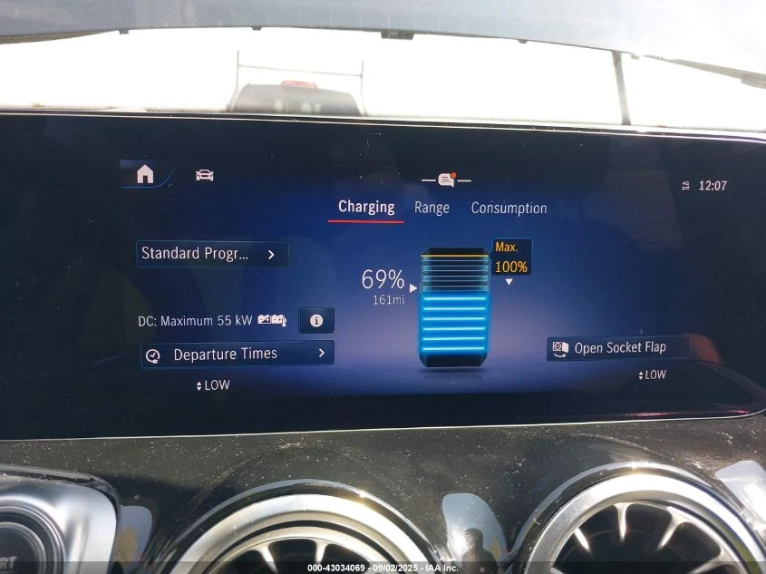 Mercedes-Benz EQB 350 SUV 4MATIC* подгрев* Heads-up дисплей* панорам - изображение 10