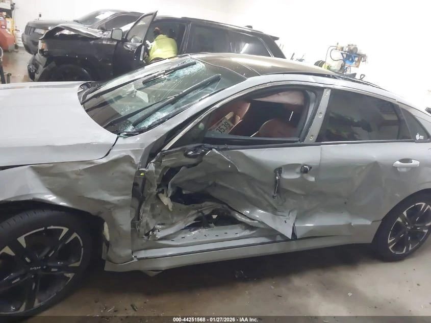 Kia K5 1.6L I-4 DI, DOHC, VVT, TURBO, 180HP Front Wheel | Mobile.bg � ����������� 13