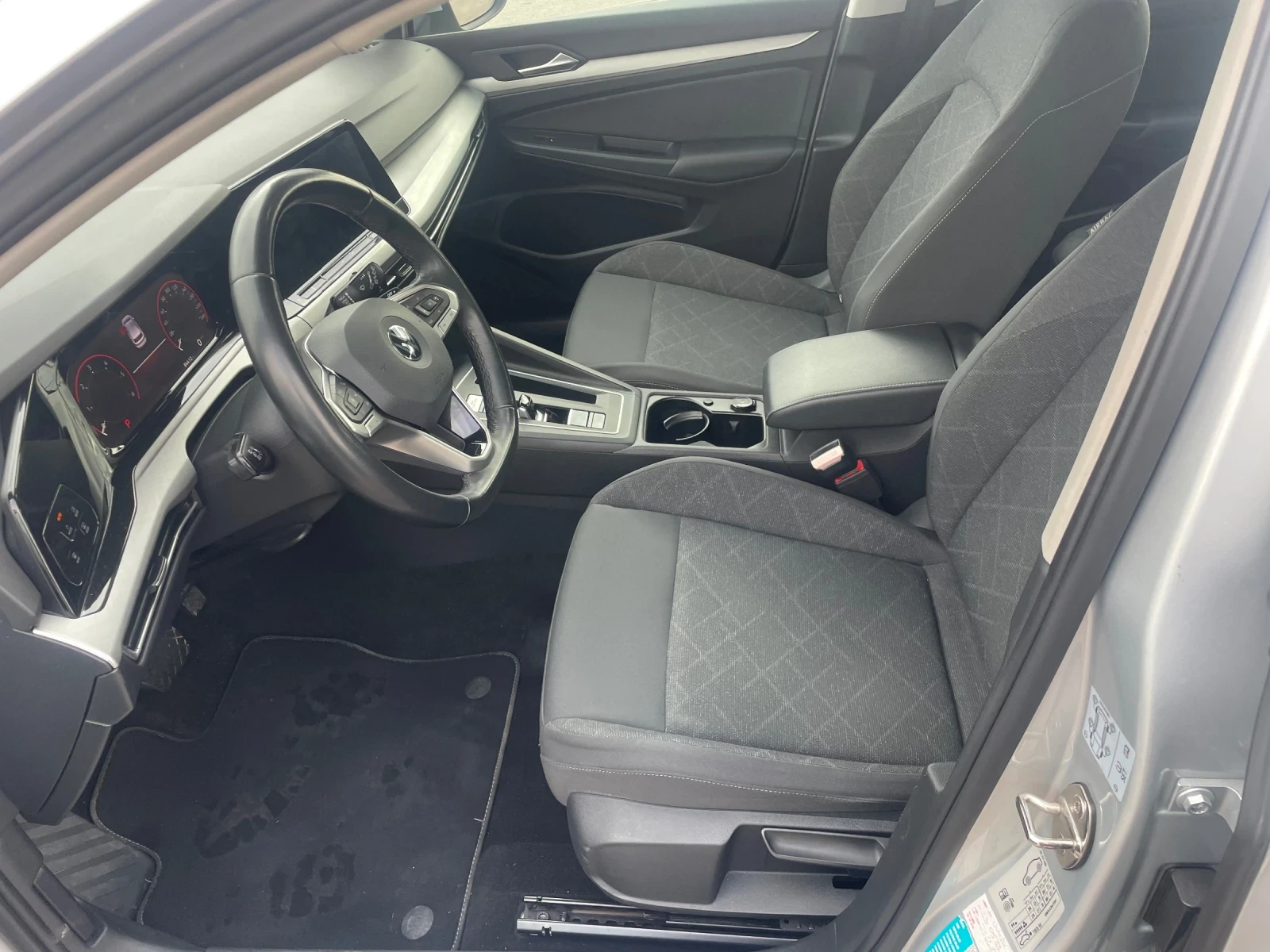 VW Golf Като НОВ, снимка 6 - Автомобили и джипове - 53962961