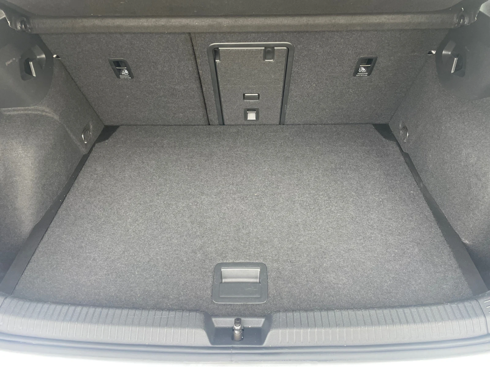 VW Golf Като НОВ, снимка 13 - Автомобили и джипове - 53962961