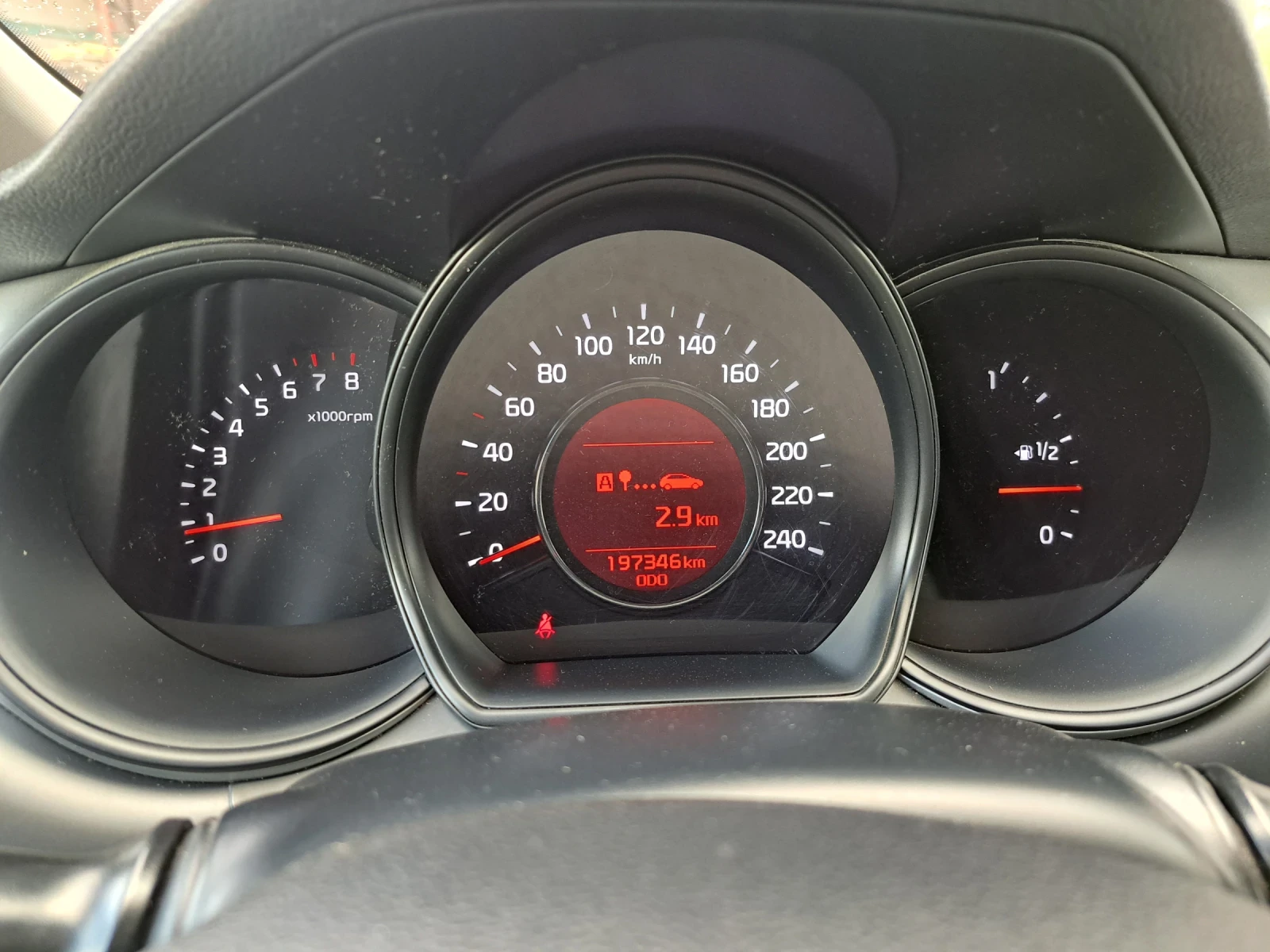 Kia Ceed 1.4i 6�������� * ������* 197000��.* �������� ����� | Mobile.bg � ����������� 15