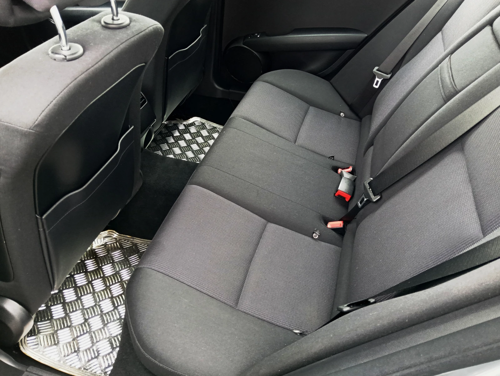 Mercedes-Benz C 200 2.2 CDI, снимка 6 - Автомобили и джипове - 54150553