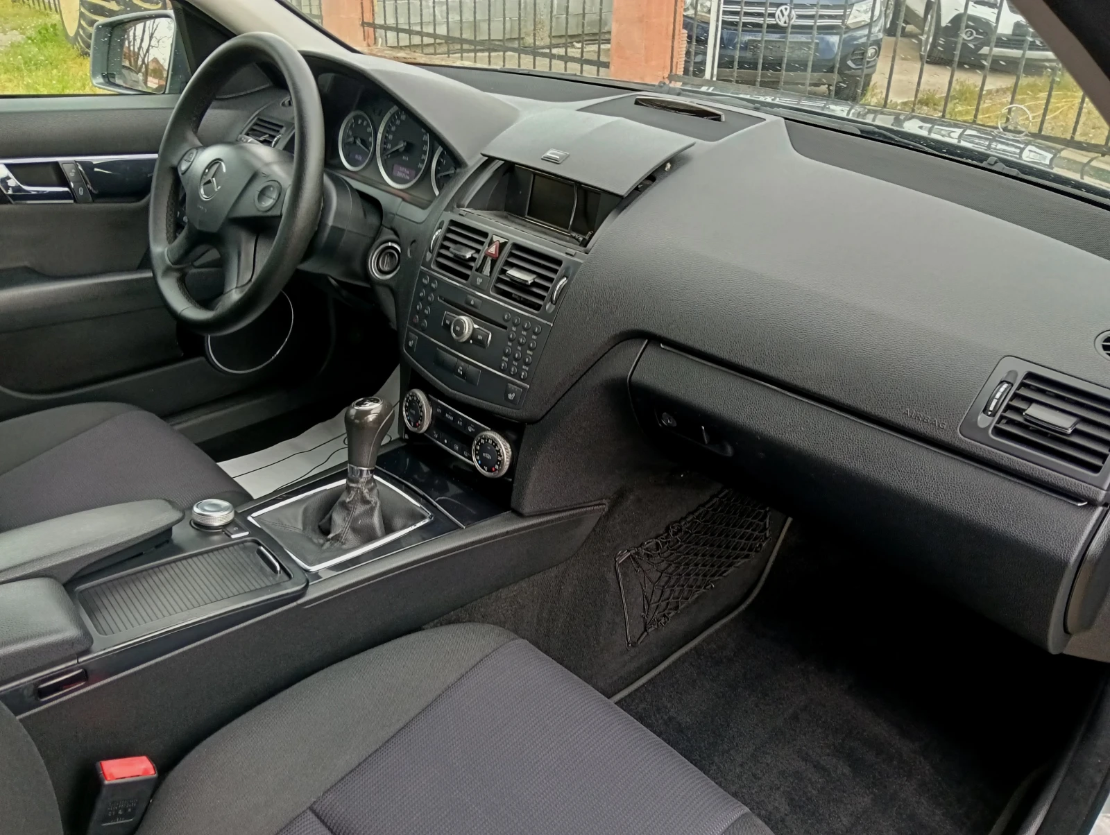 Mercedes-Benz C 200 2.2 CDI, снимка 10 - Автомобили и джипове - 54150553