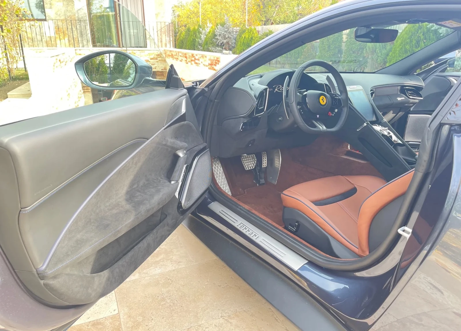 Ferrari Roma 3.9 V8, снимка 6 - Автомобили и джипове - 54339943