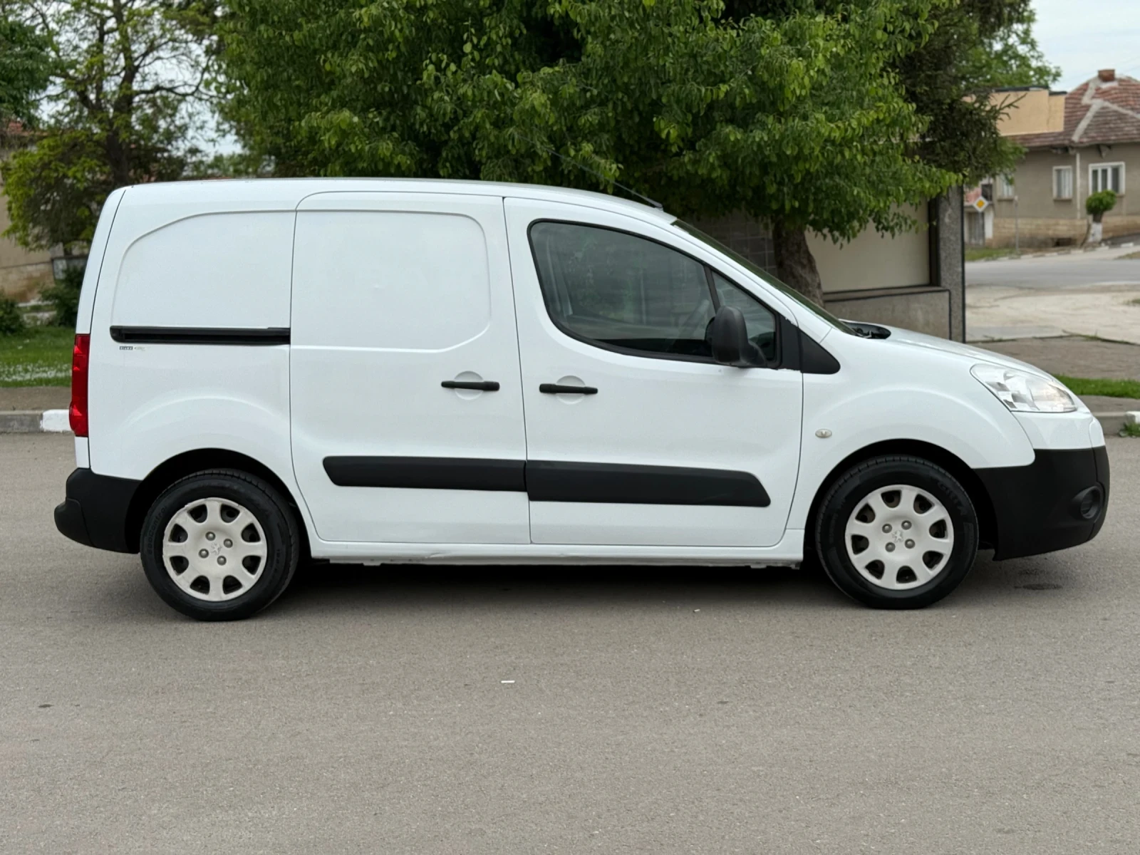 Peugeot Partner * AC* , снимка 2 - Автомобили и джипове - 54478020