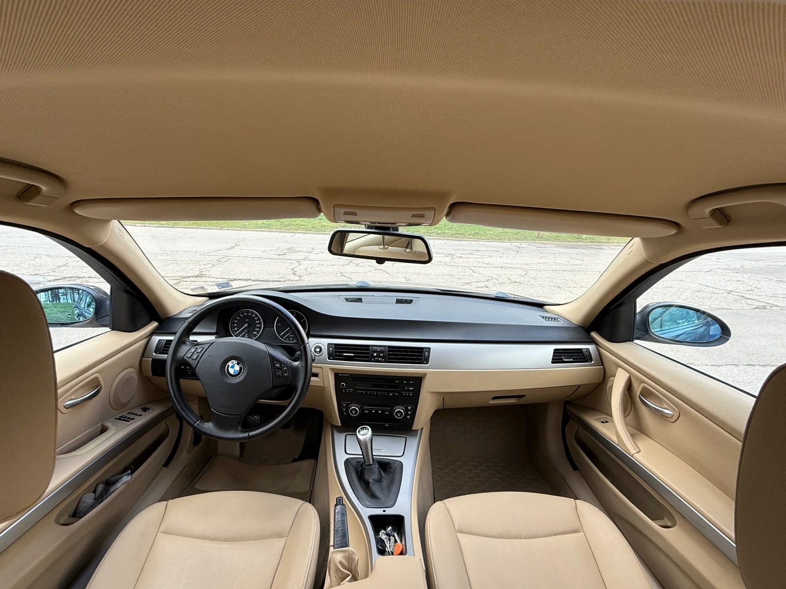 BMW 320, снимка 12 - Автомобили и джипове - 54646371