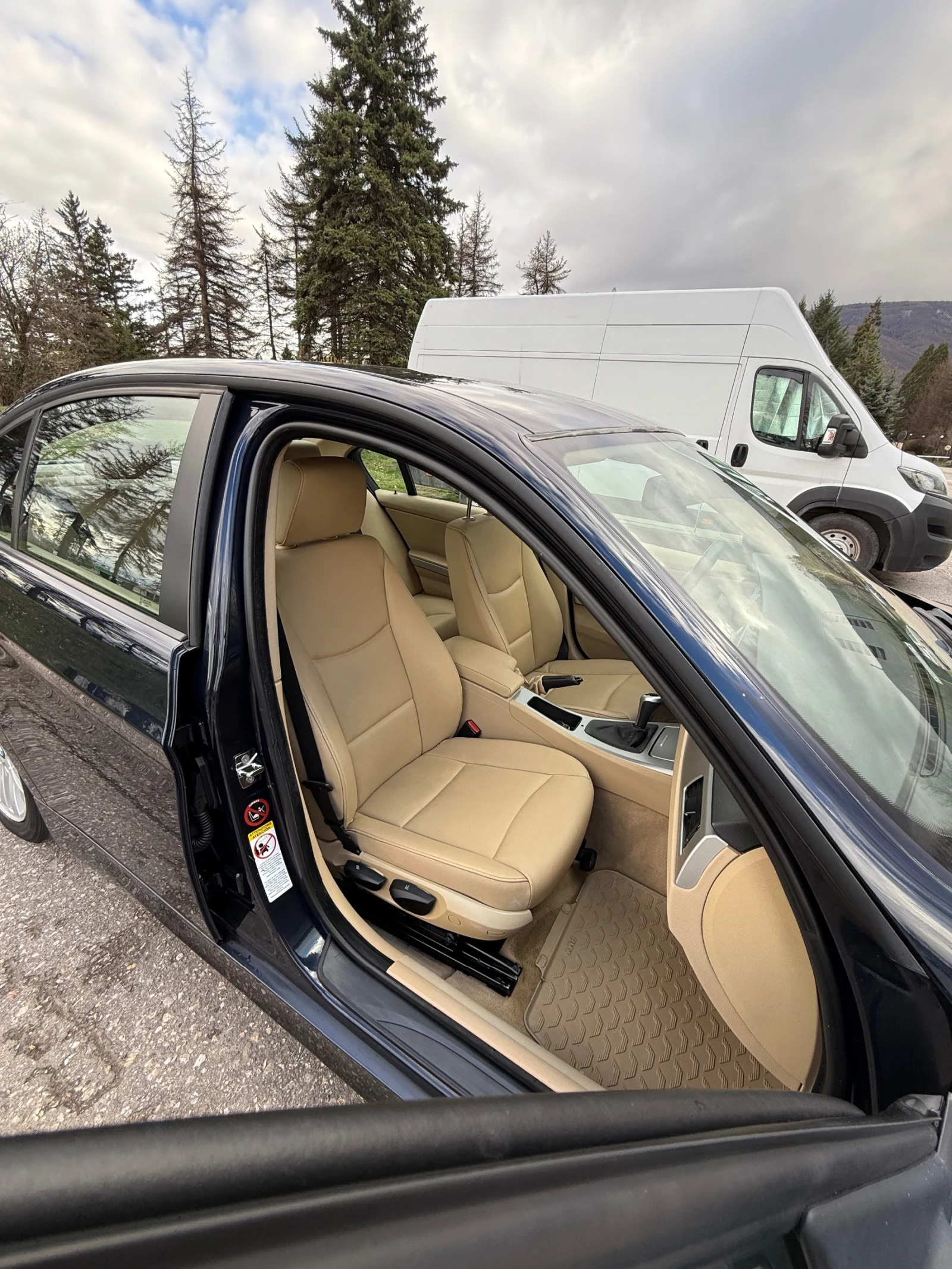 BMW 320, снимка 10 - Автомобили и джипове - 54646371