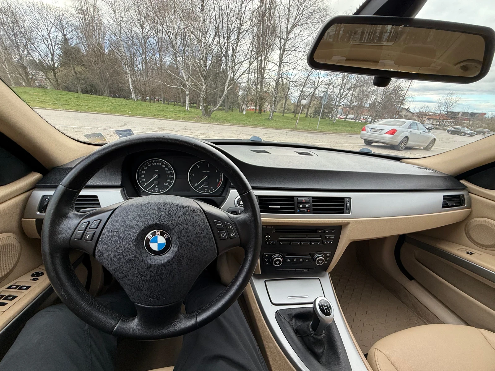 BMW 320, снимка 13 - Автомобили и джипове - 54646371