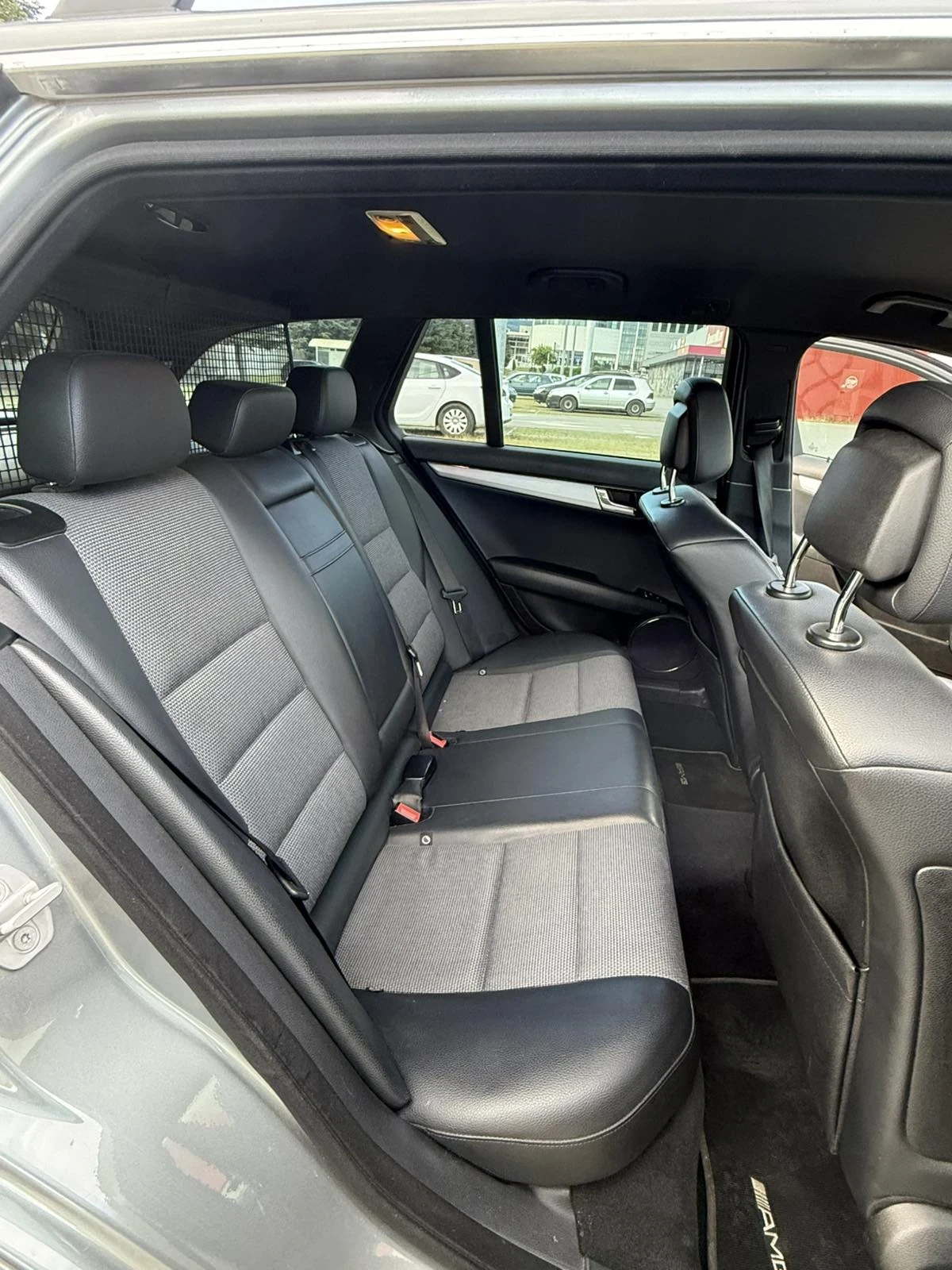 Mercedes-Benz C 320 AMG Line 4Matic, снимка 15 - Автомобили и джипове - 54895733