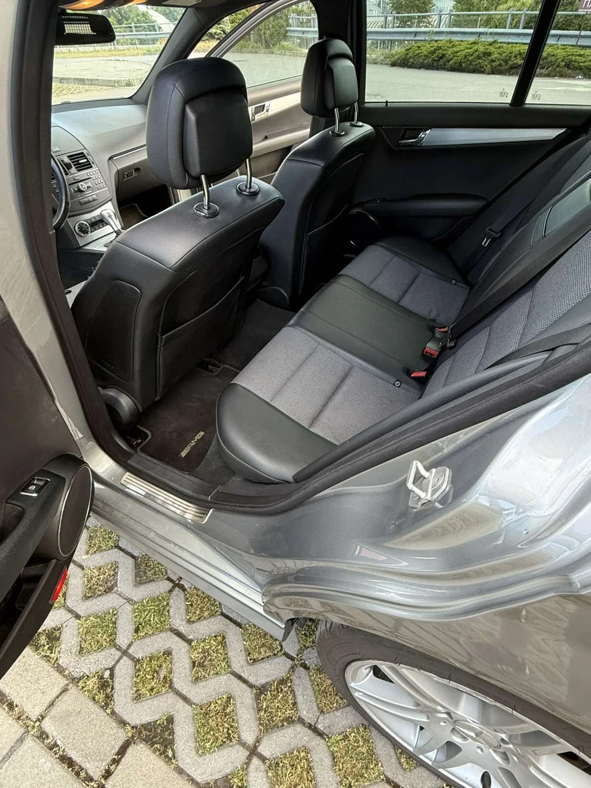 Mercedes-Benz C 320 AMG Line 4Matic, снимка 14 - Автомобили и джипове - 54895733