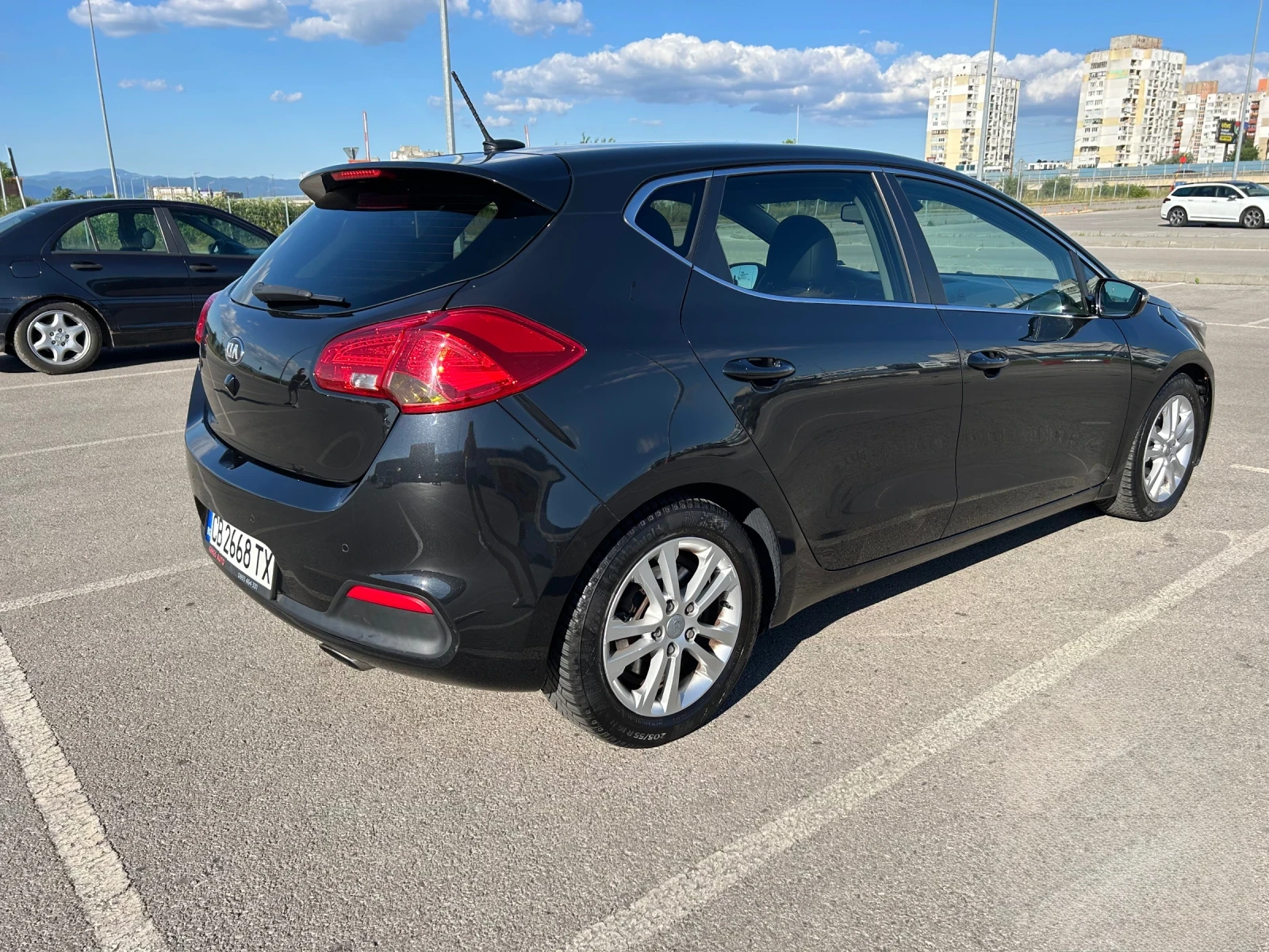 Kia Ceed 1.6, снимка 5 - Автомобили и джипове - 55193040
