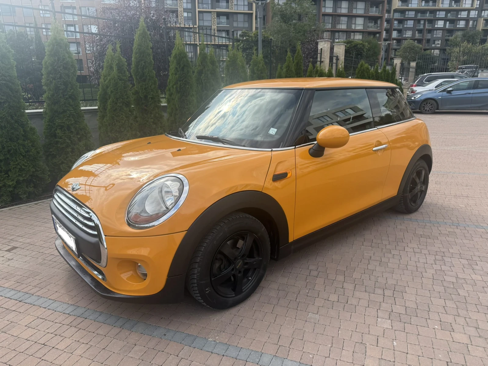 Mini One, снимка 2 - Автомобили и джипове - 55839286