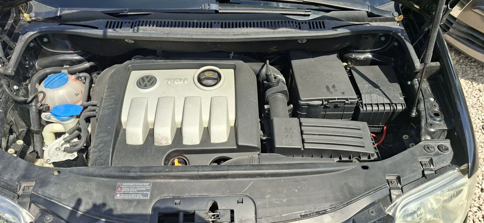 VW Touran 1.9TDI-7 MECTA, снимка 13 - Автомобили и джипове - 55844426
