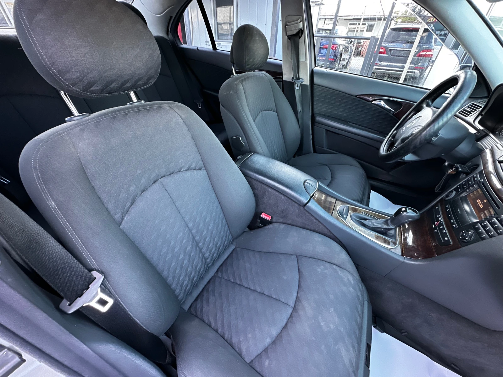 Mercedes-Benz E 220 CDI 150к.с* Автомат* ИТАЛИЯ, снимка 8 - Автомобили и джипове - 56135953