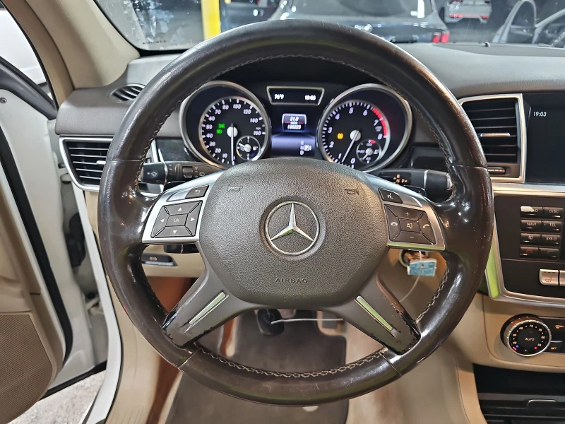 Mercedes-Benz ML 350 4MATIC/LANE ASSIST/КАМЕРА/ПОДГРЕВ/ШИБЕДАХ, снимка 8 - Автомобили и джипове - 48463124