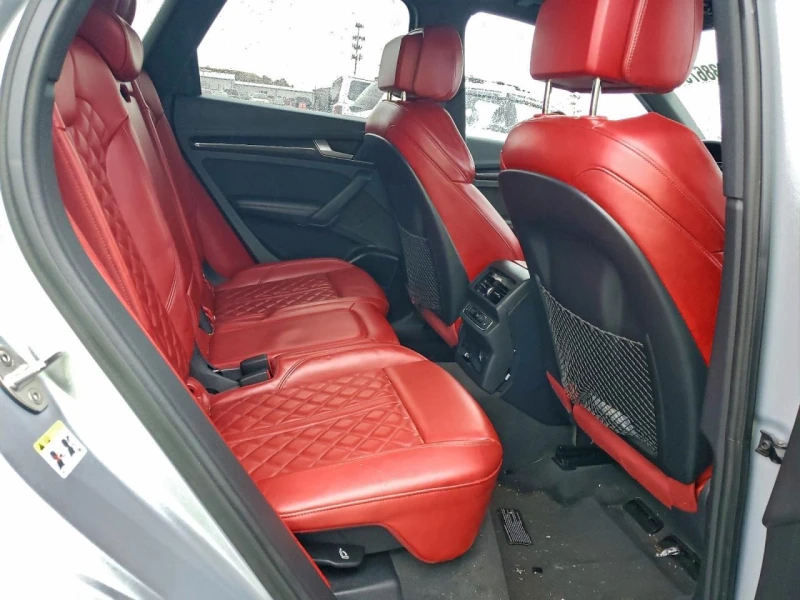 Audi SQ5 Tehnik* Distronic* Пано* Подгреви* 360, снимка 9 - Автомобили и джипове - 53032278