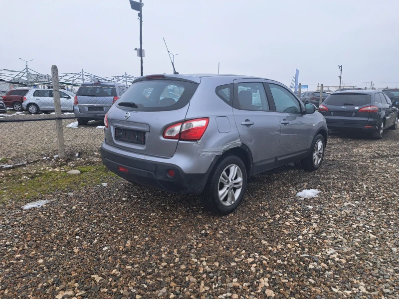 Nissan Qashqai 1.6 автоматик, снимка 4 - Автомобили и джипове - 53363507