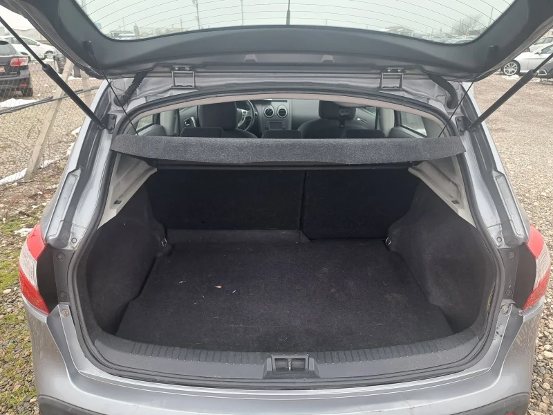 Nissan Qashqai 1.6 автоматик, снимка 10 - Автомобили и джипове - 53363507