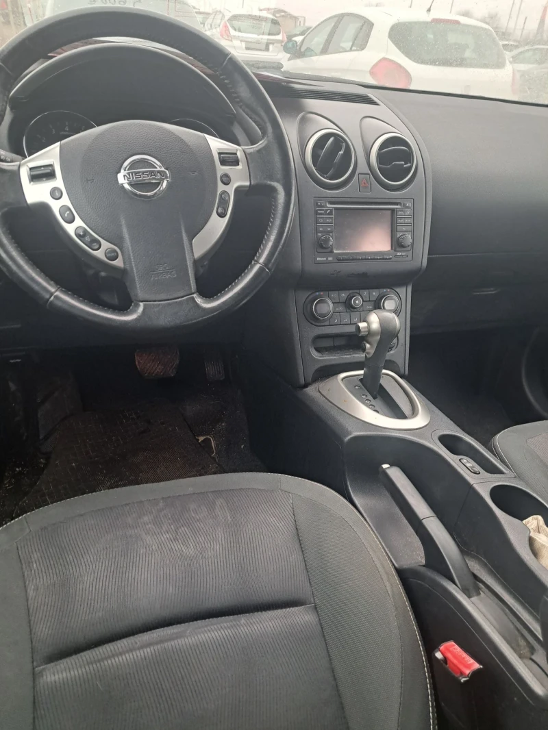 Nissan Qashqai 1.6 автоматик, снимка 6 - Автомобили и джипове - 53363507
