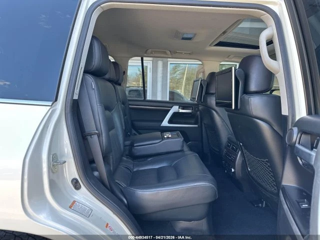 Toyota Land cruiser 4x4 | V-8| Реална цена до България| 650eur/месец, снимка 8 - Автомобили и джипове - 54477786