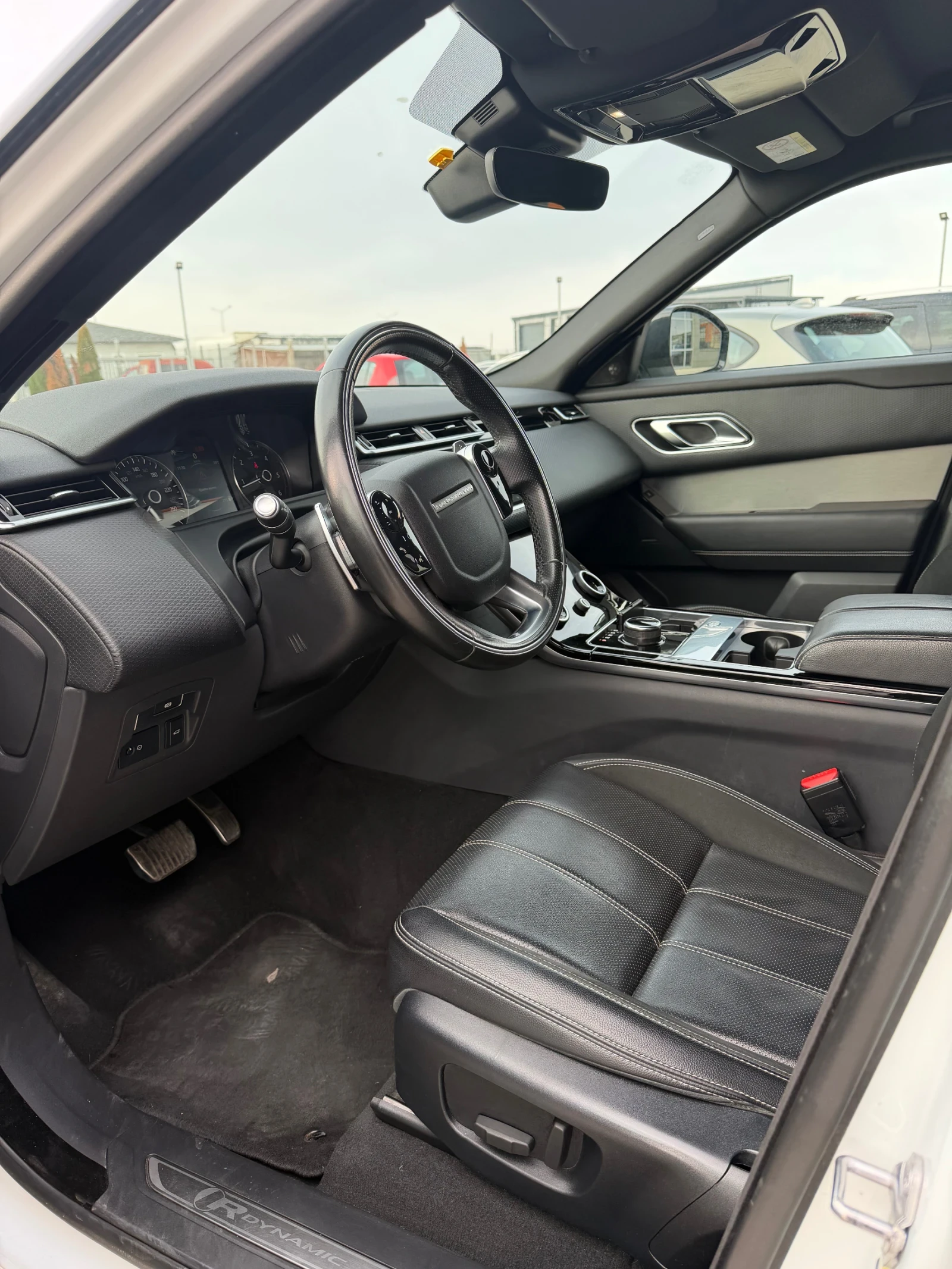 Land Rover Range Rover Velar * 2.0*  - изображение 8