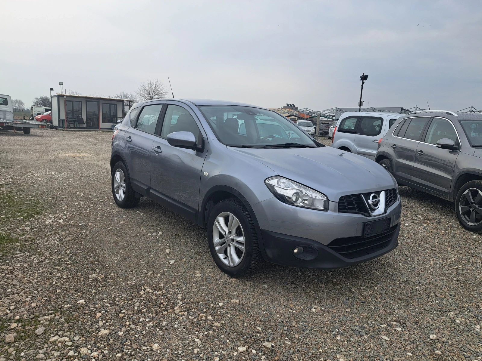 Nissan Qashqai 1.6 автоматик
