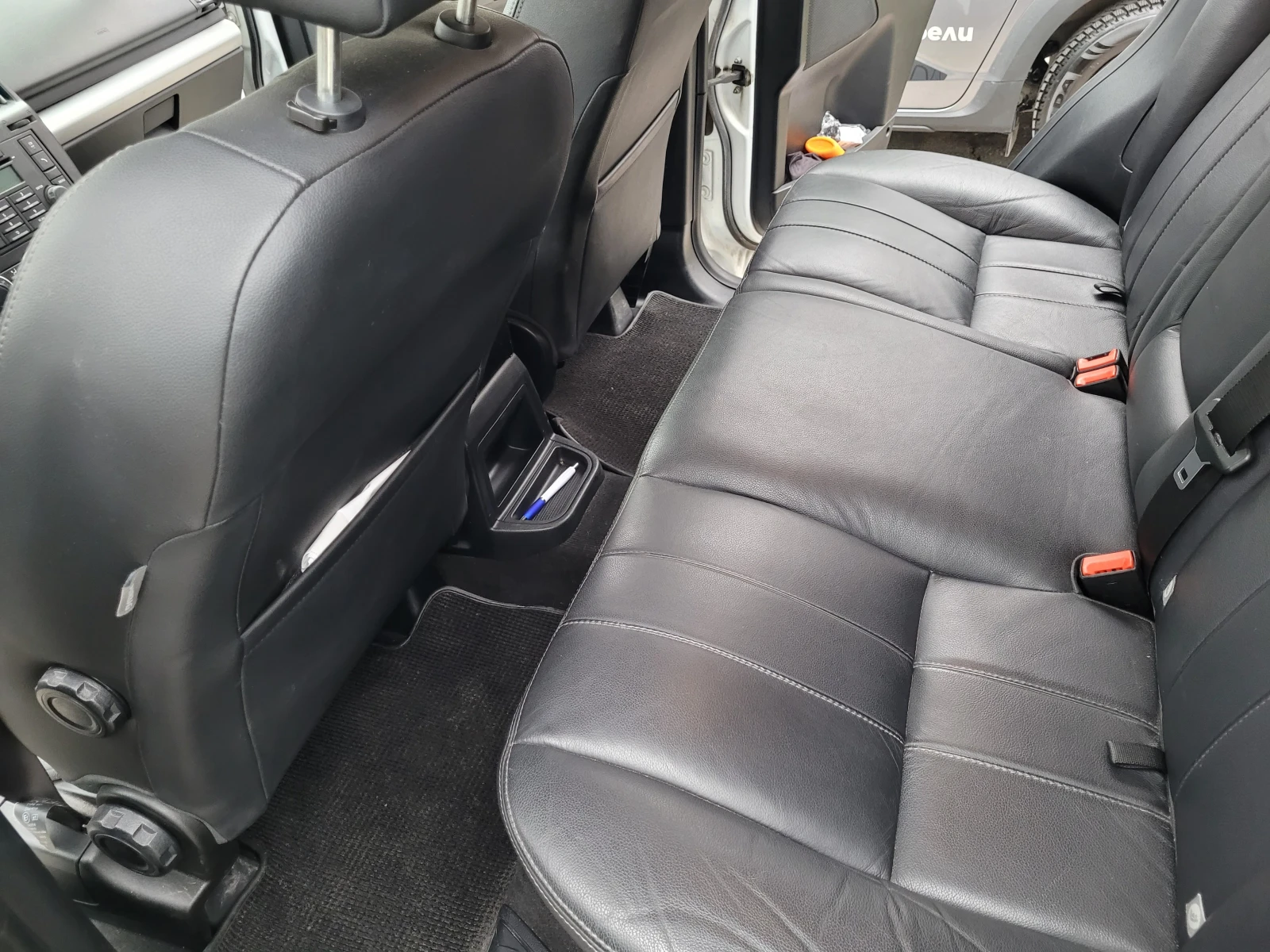 Land Rover Freelander SD4, снимка 11 - Автомобили и джипове - 53905782