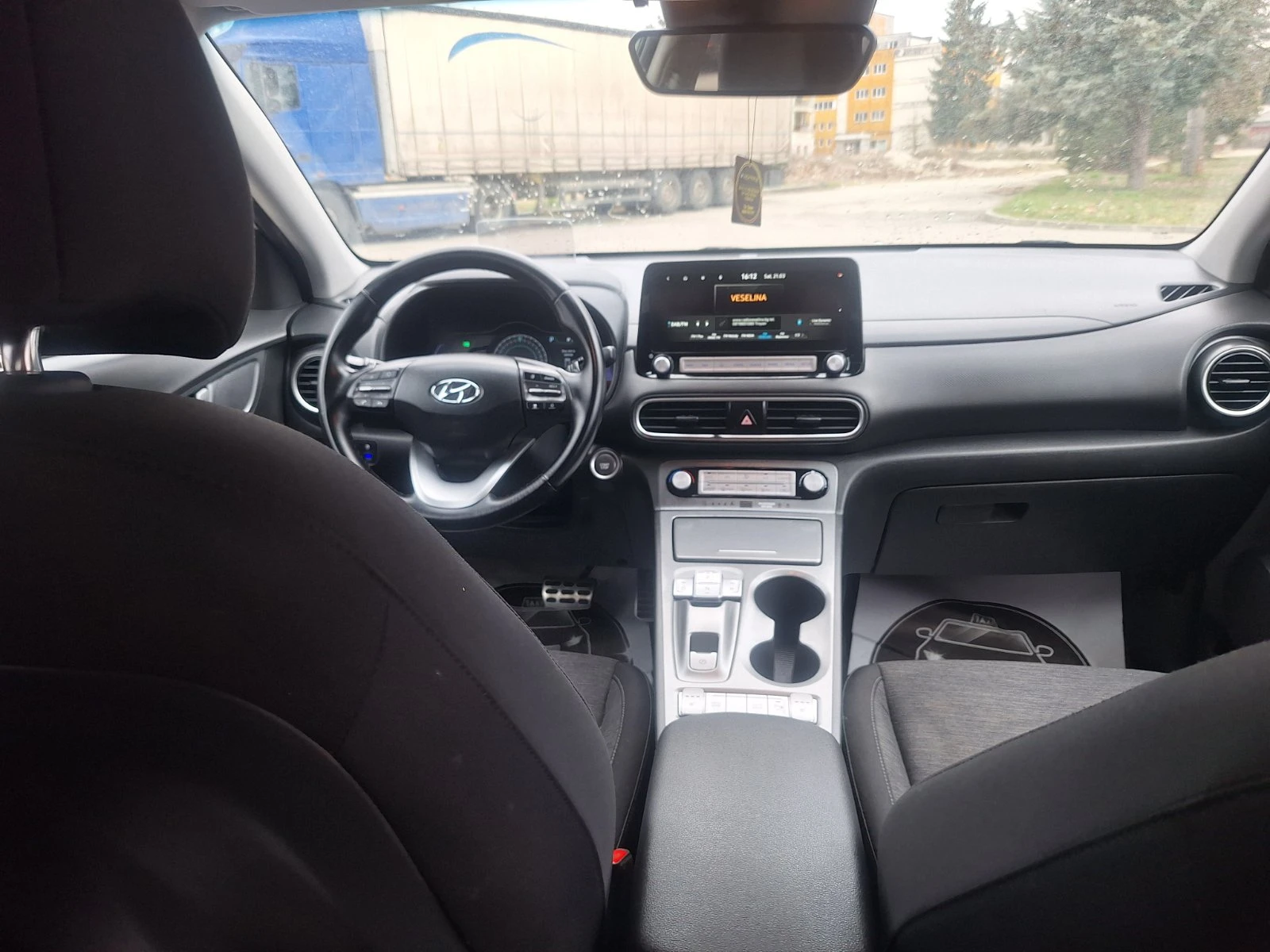 Hyundai Kona, снимка 8 - Автомобили и джипове - 53928982