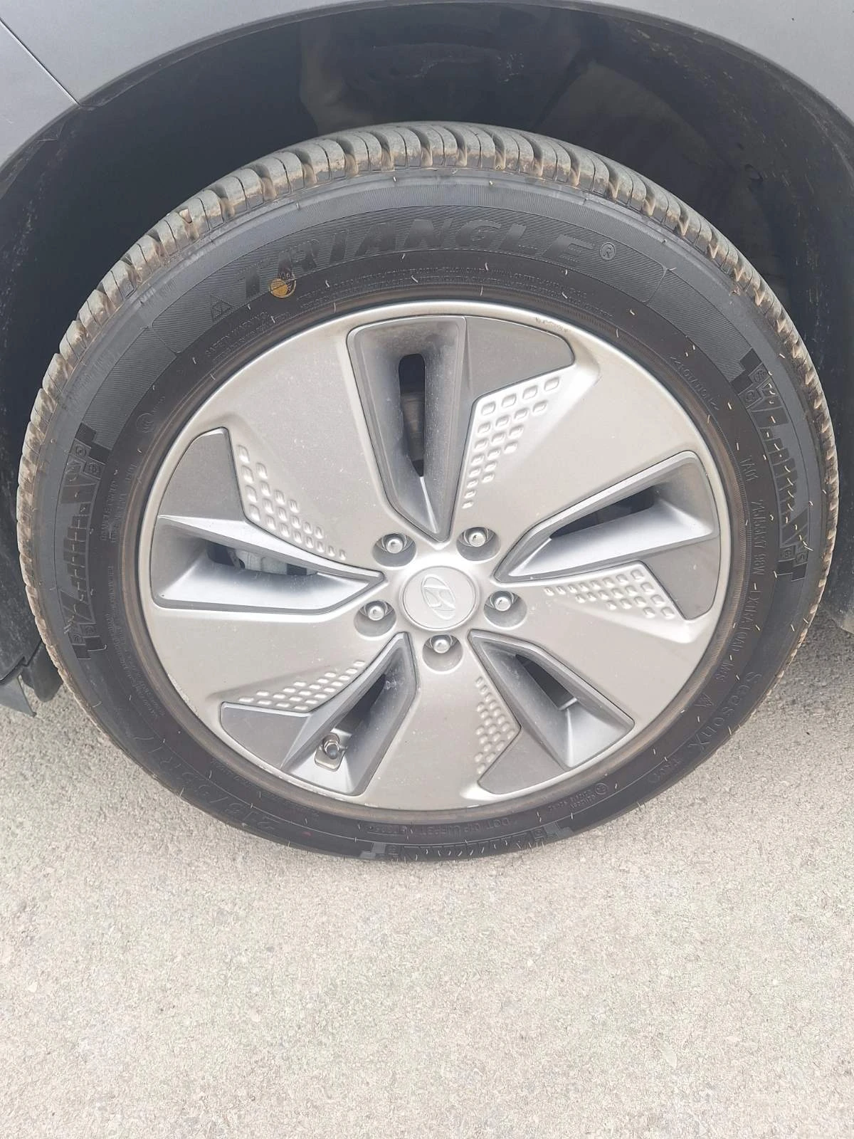 Hyundai Kona, снимка 12 - Автомобили и джипове - 53928982