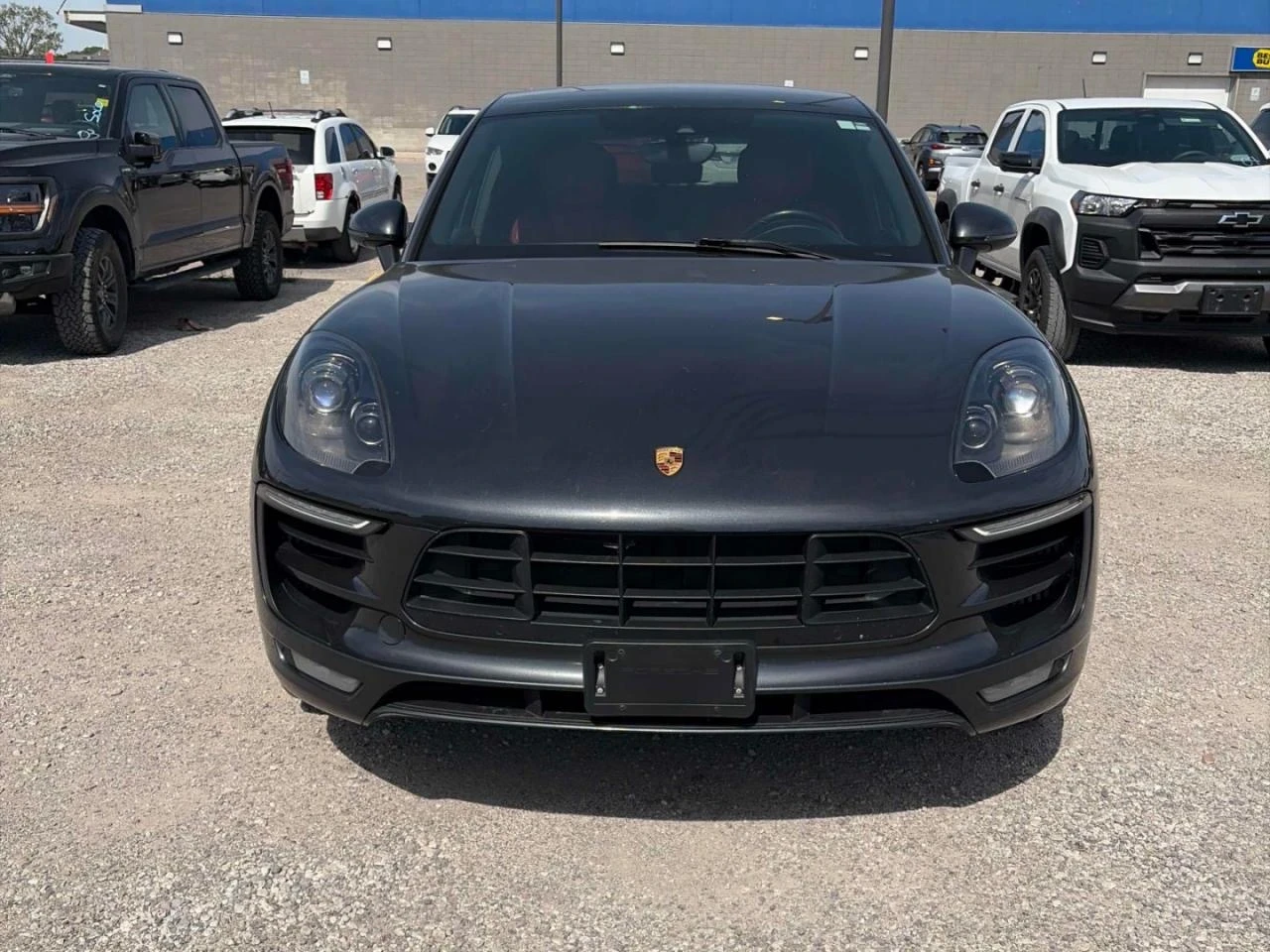 Porsche Macan GTS* Back cam* Подгрев* Apple CarPlay* Blind Spot*, снимка 3 - Автомобили и джипове - 54822606