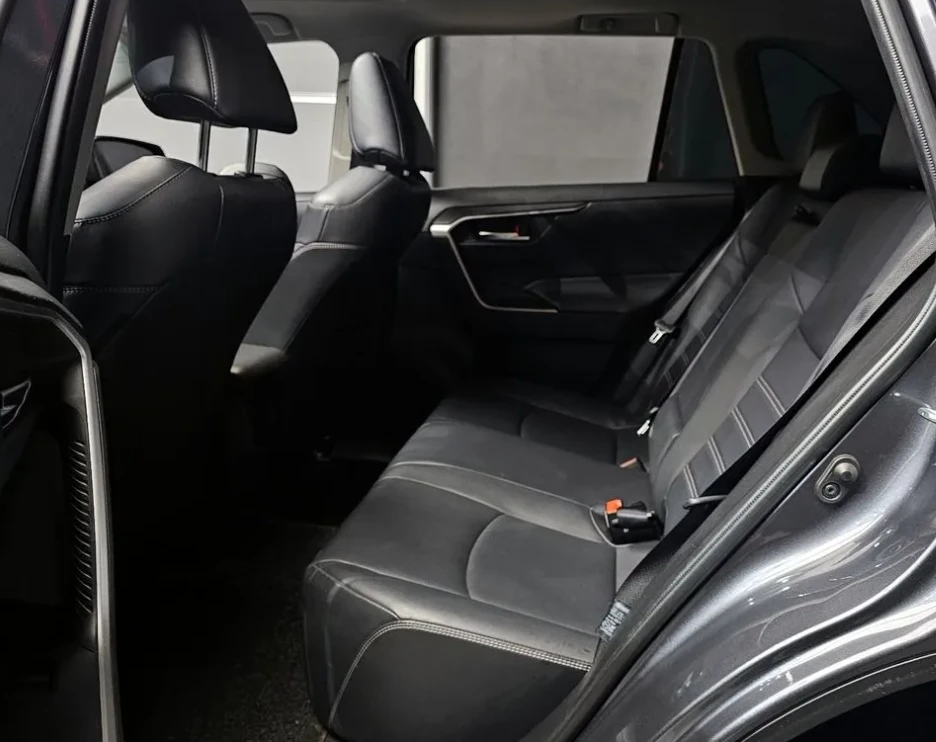 Toyota Rav4 2.5 Бензин 2WD 92 000КМ!, снимка 5 - Автомобили и джипове - 54831729