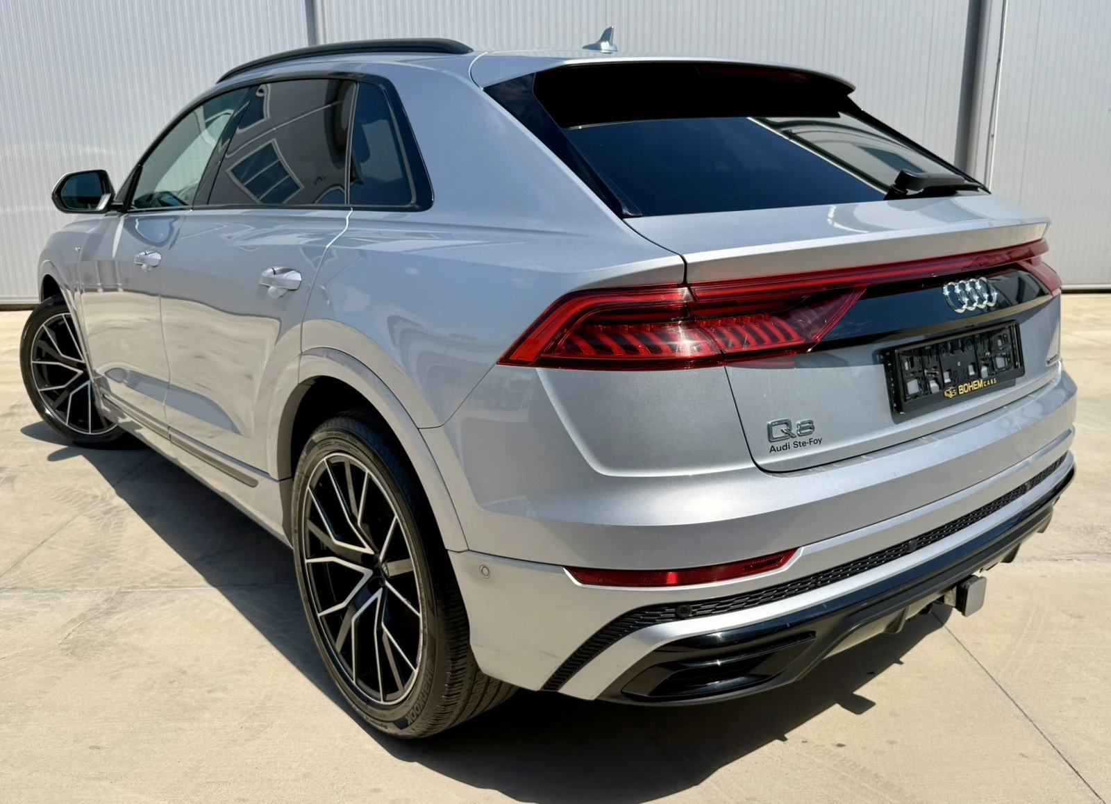 Audi Q8 55TFSI Technik Black Optic, снимка 3 - Автомобили и джипове - 55594384