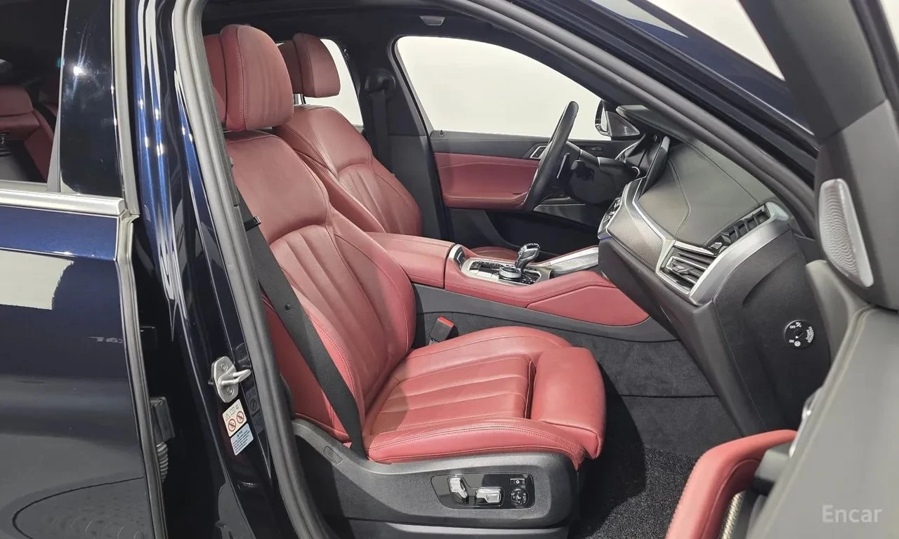 BMW X6 xDrive40i M Sport* ПАНО* ОБДУХВАНЕ* 360* , снимка 12 - Автомобили и джипове - 56085561
