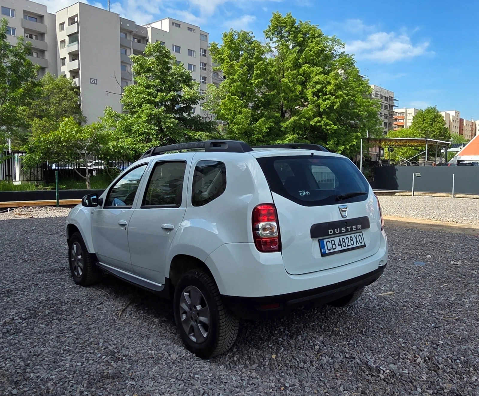 Dacia Duster 4WD/1.6 Бензин, снимка 4 - Автомобили и джипове - 56665422