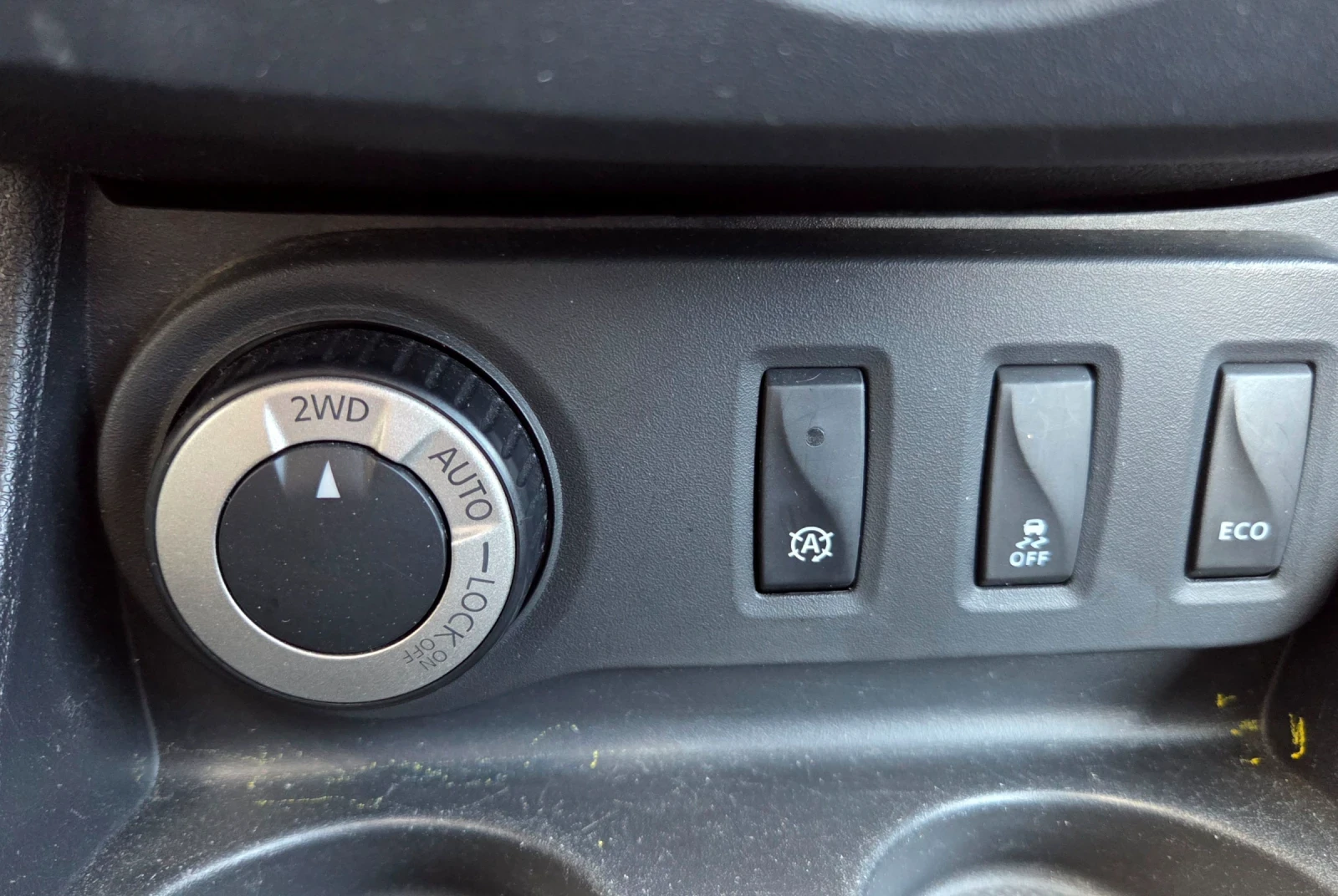 Dacia Duster 4WD/1.6 Бензин, снимка 14 - Автомобили и джипове - 56665422