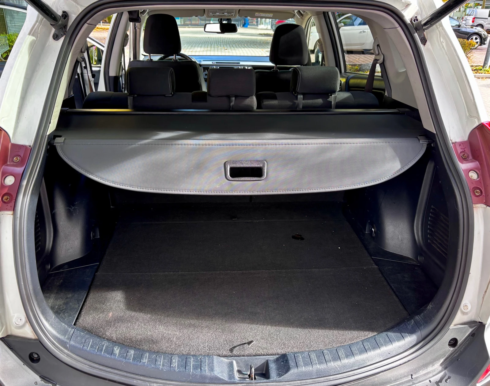 Toyota Rav4, снимка 15 - Автомобили и джипове - 56681751