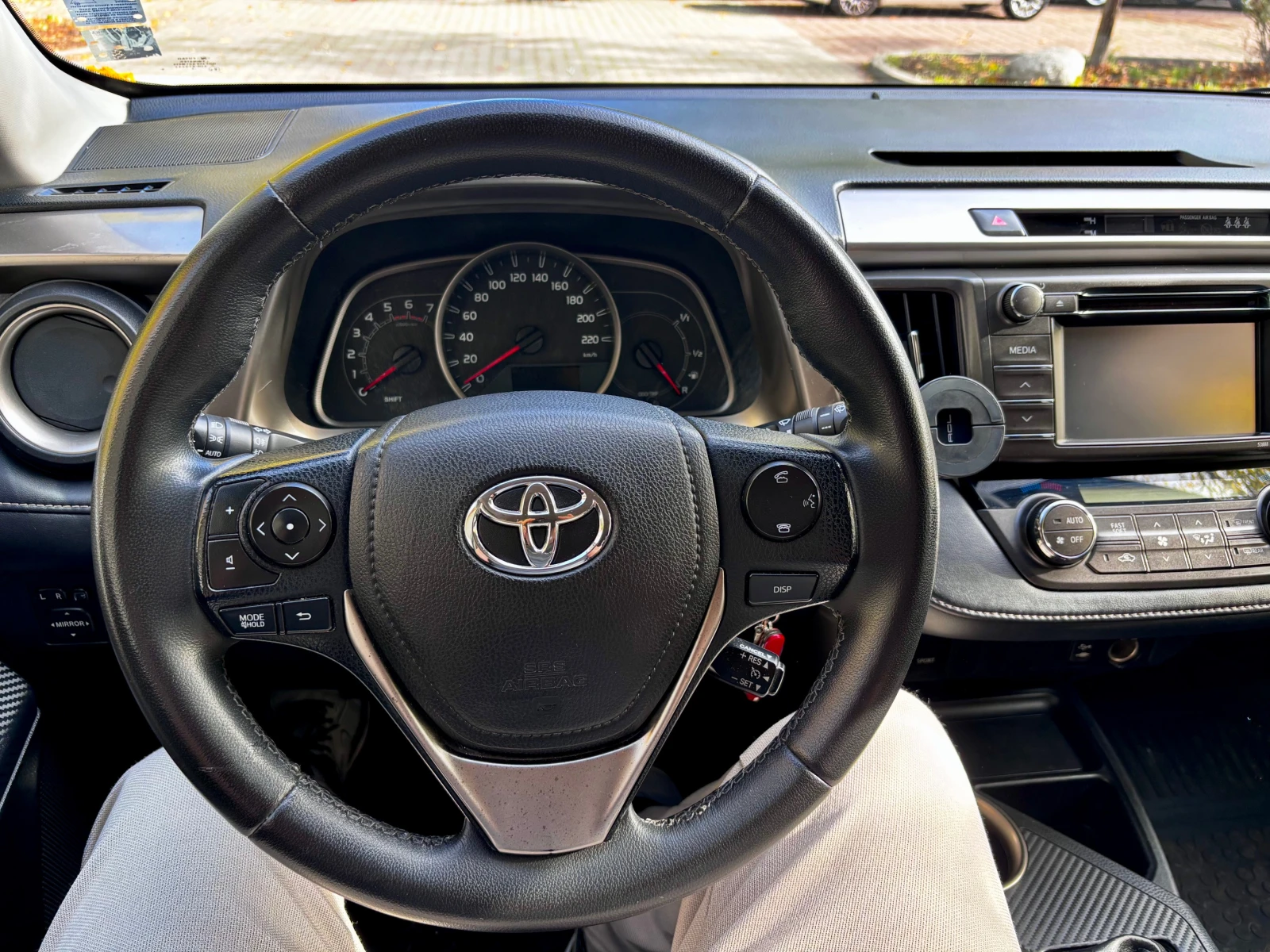 Toyota Rav4, снимка 12 - Автомобили и джипове - 56681751