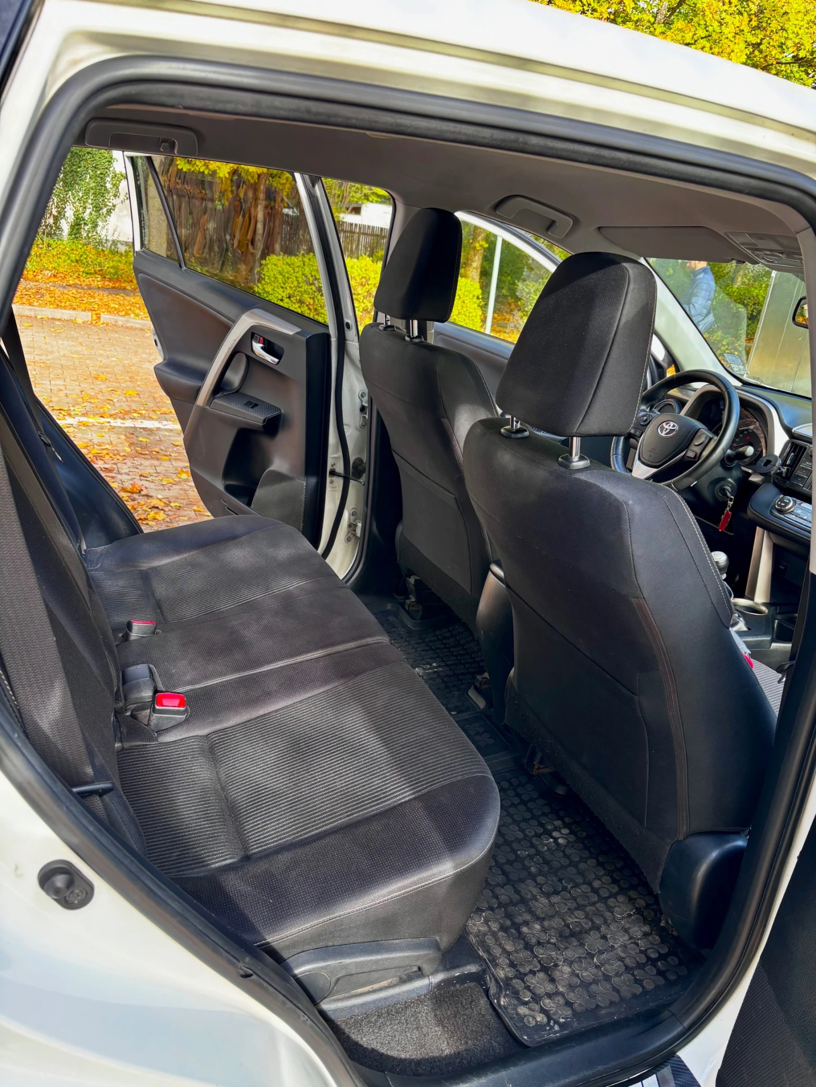 Toyota Rav4, снимка 14 - Автомобили и джипове - 56681751