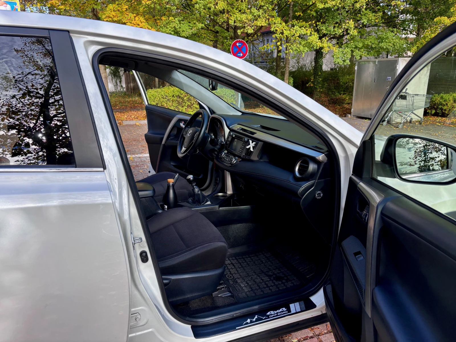 Toyota Rav4, снимка 8 - Автомобили и джипове - 56681751