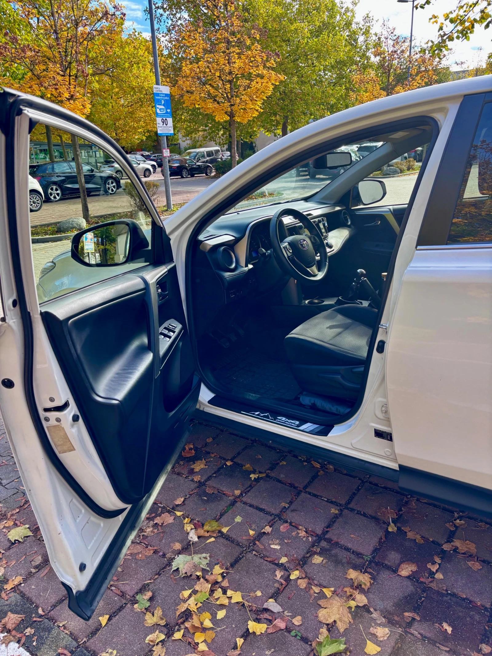 Toyota Rav4, снимка 7 - Автомобили и джипове - 56681751
