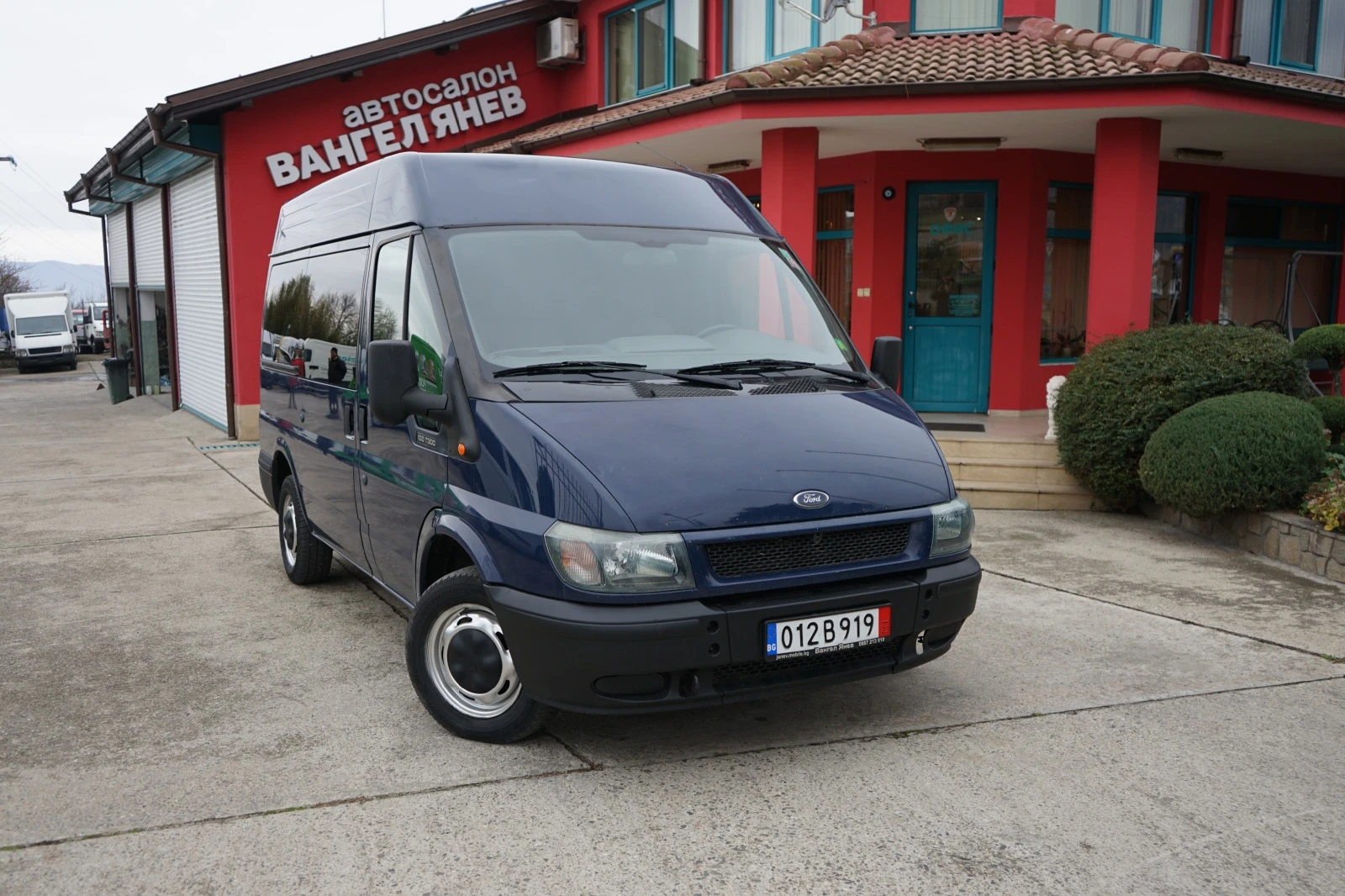 Ford Transit 2.0TDI* 8+ 1* Климатик - изображение 2