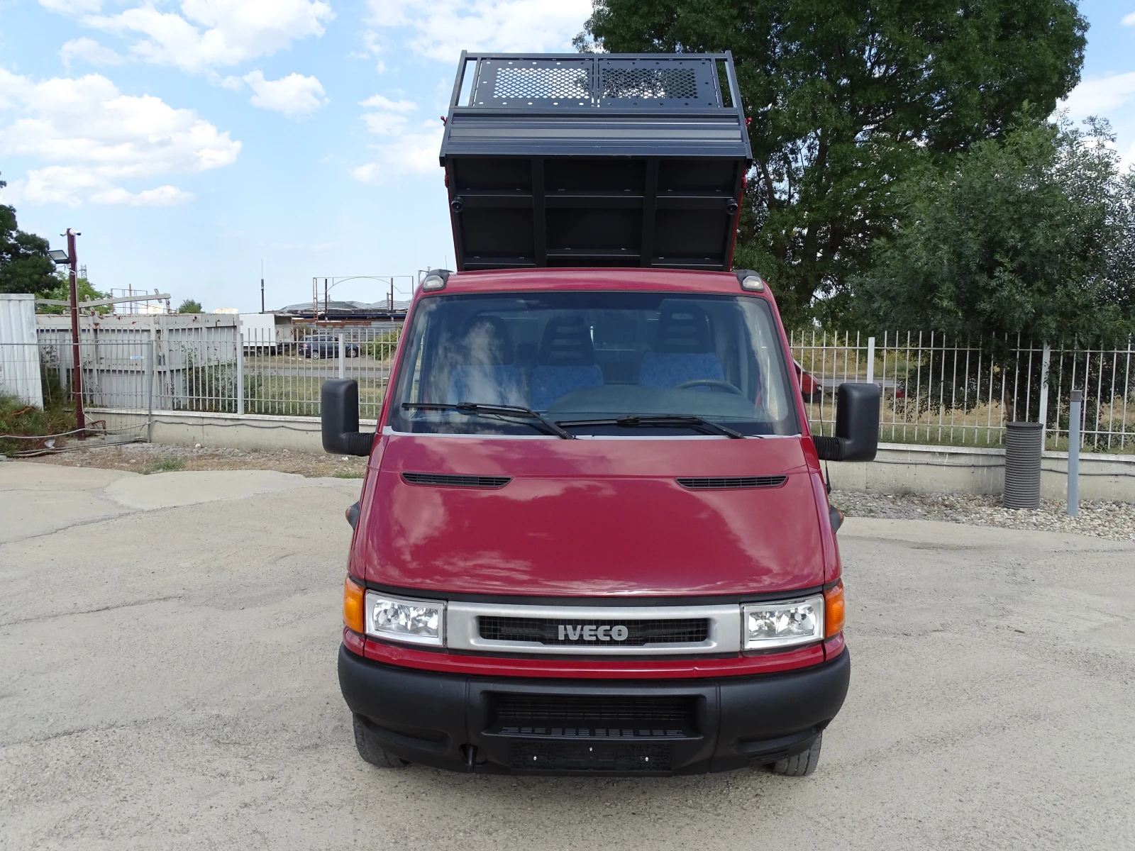 Iveco 35c11 ТРИСТРАНЕН САМОСВАЛ/ ВНОС ОТ ШВЕЙЦАРИЯ, снимка 2 - Бусове и автобуси - 55928557