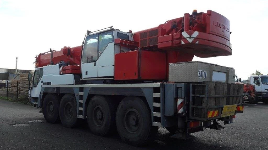 Автокран Volvo Liebherr LTM 1060/2 - изображение 2
